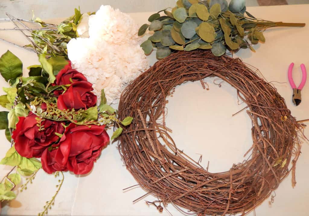 Easy DIY Wreath - Supplies to make wreath