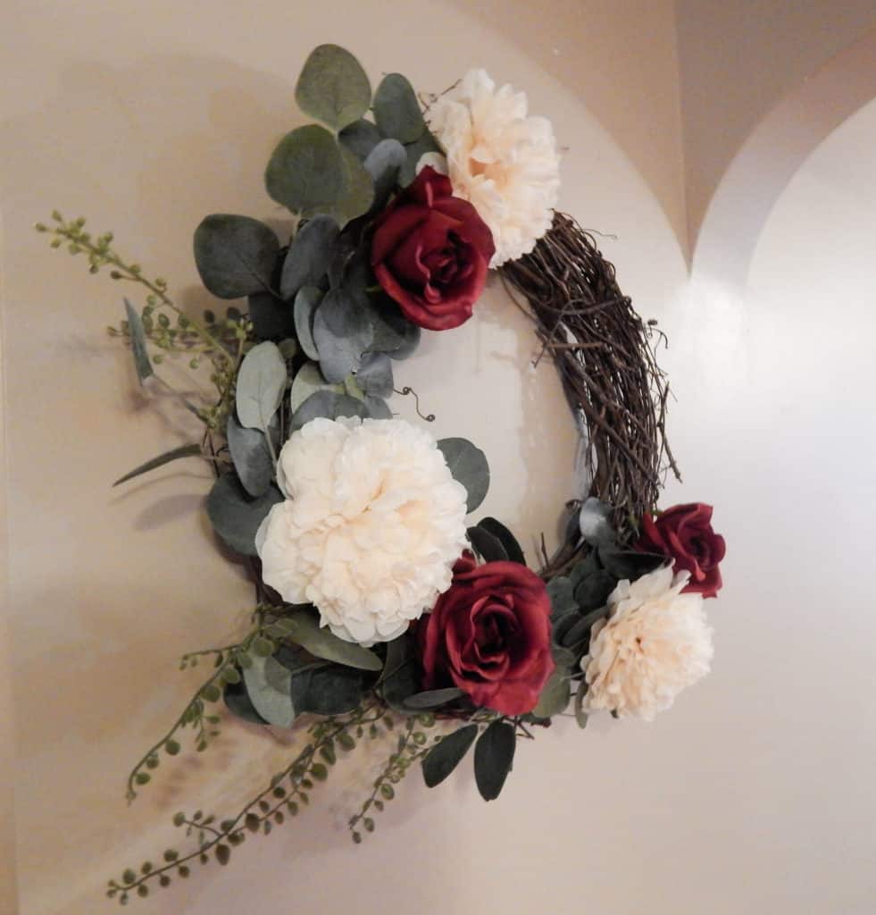 Easy DIY Wreath - Side view of wreath