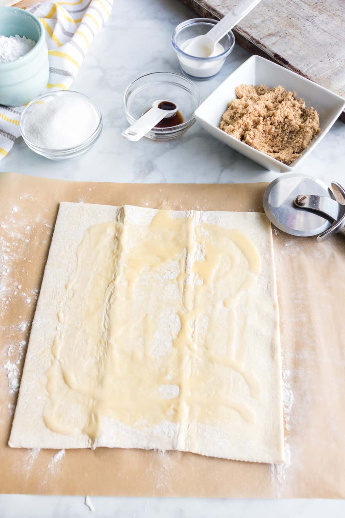 Learn How To Make Easy Cinnamon Rolls With Puff Pastry 