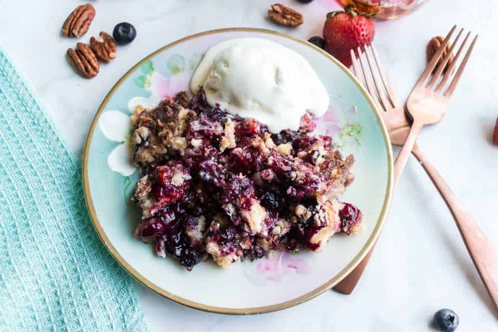 Strawberry and Blueberry Dump Cake Recipe - Make this divine Strawberry and Blueberry Dump Cake Recipe for birthdays, dessert, anniversaries or any other occasion when you want something special.  #dessert #dumpcake #summer #strawberry #blueberry #easy #homemade #homefreshideas