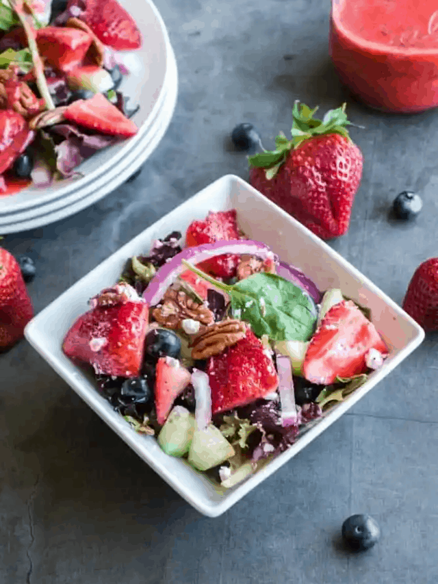 Strawberry Salad With Strawberry Poppy Seed Dressing